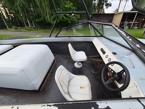 Nautique v8 4 of 7