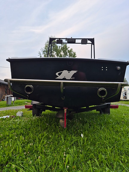 Nautique v8 6 of 7