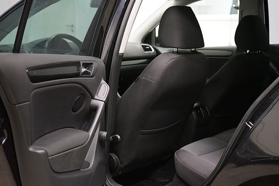 Volkswagen Golf VI 8 of 16