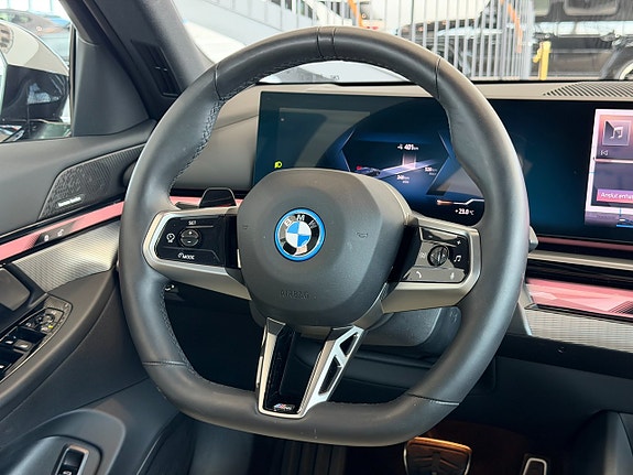 BMW i5 15 of 23
