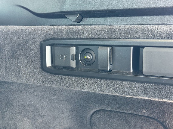 BMW i5 13 of 23