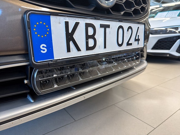 Volvo V60 Cross Country 21 of 24