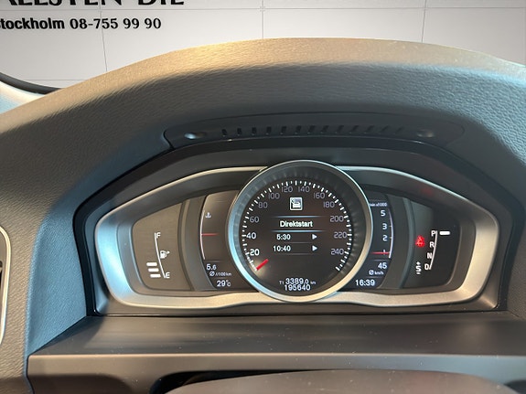 Volvo V60 Cross Country 20 of 24