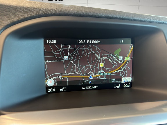 Volvo V60 Cross Country 18 of 24