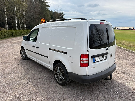 Volkswagen Caddy Maxi 3 of 5