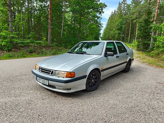 Saab 9000 2 of 5