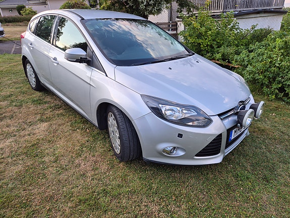 Ford Focus 2 of 5