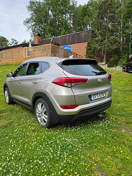 Hyundai Tucson 3 of 5