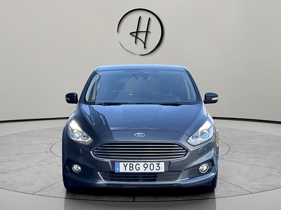 Ford S-MAX 3 of 5