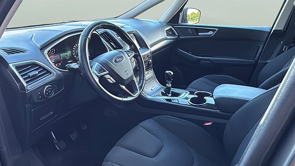 Ford S-MAX 9 of 12
