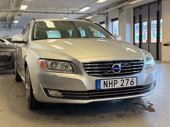 Volvo V70 4 of 5