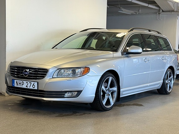 Volvo V70 3 of 5