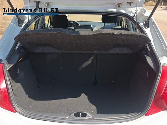 Peugeot 208 11 of 11
