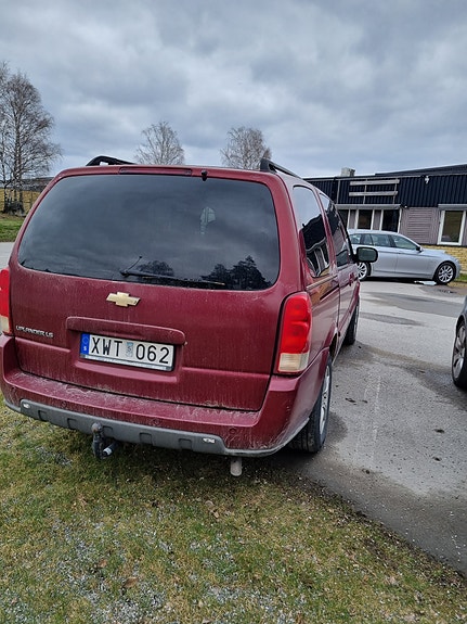 Chevrolet Uplander 3 of 5