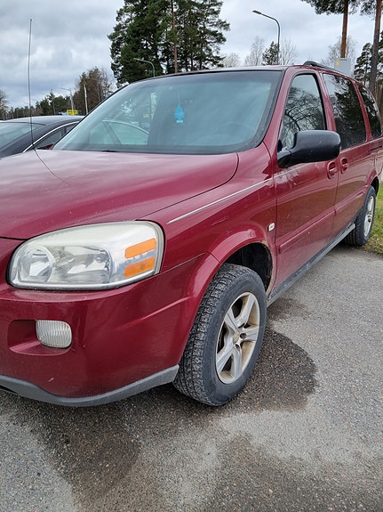 Chevrolet Uplander 5 of 5