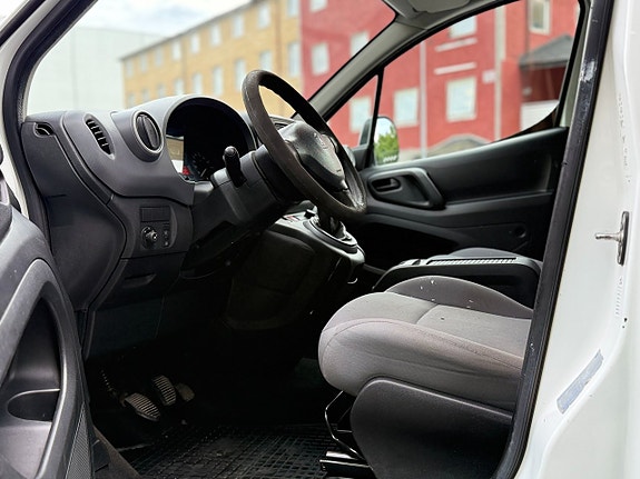 Peugeot Partner 8 of 9