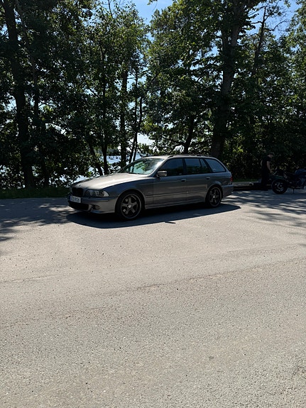 BMW 525i 24 of 30