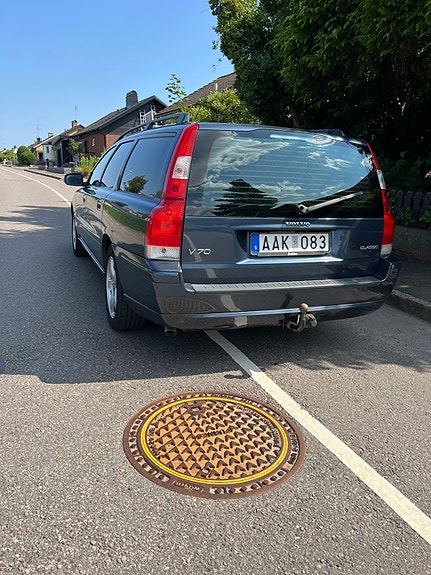 Volvo V70 4 of 5