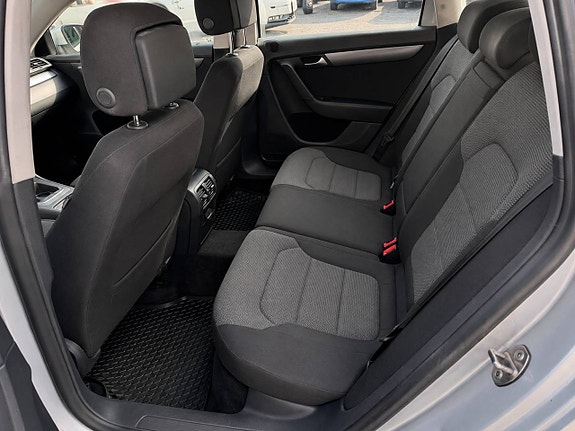 Volkswagen Passat 11 of 11