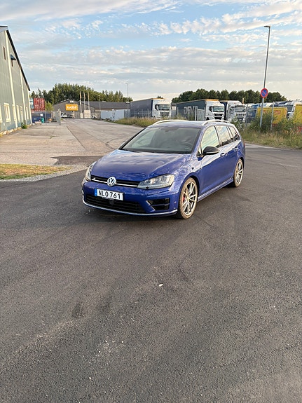 Volkswagen Golf VII 2 of 5