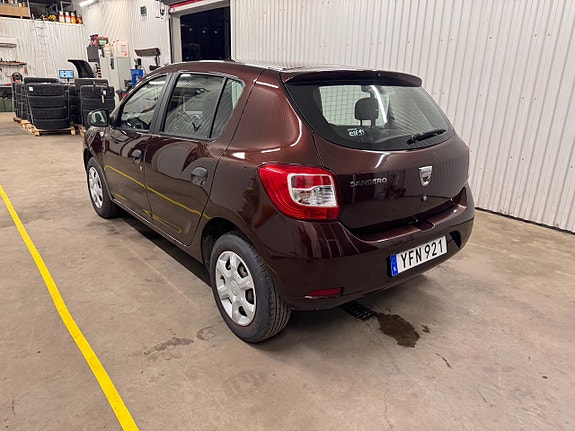 Dacia Sandero 4 of 5