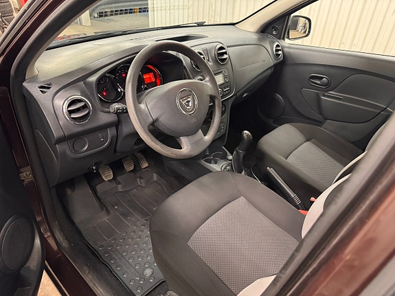 Dacia Sandero 5 of 5