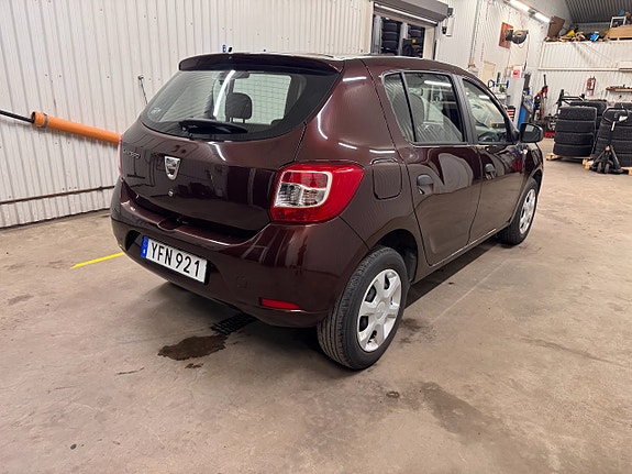 Dacia Sandero 3 of 5