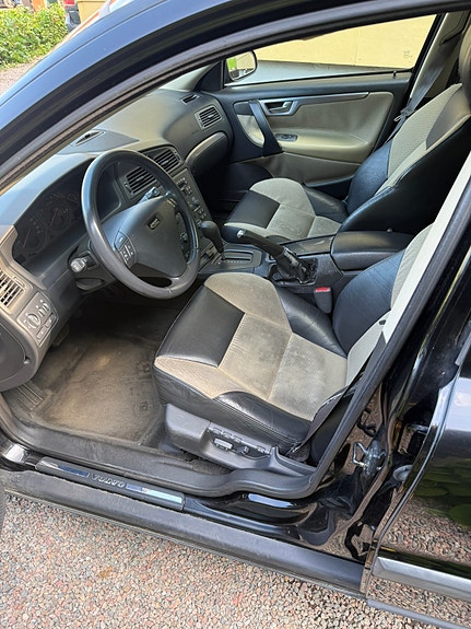 Volvo S60 13 of 18