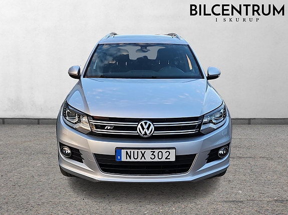 Volkswagen Tiguan 2 of 5