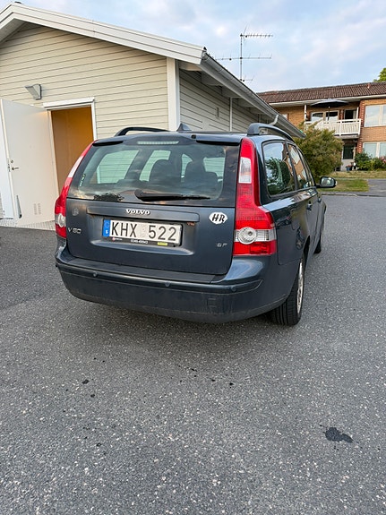 Volvo V50 4 of 5