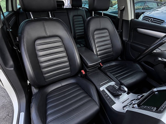 Volkswagen Passat Alltrack 10 of 13