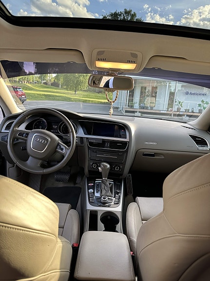 Audi A5 8 of 12