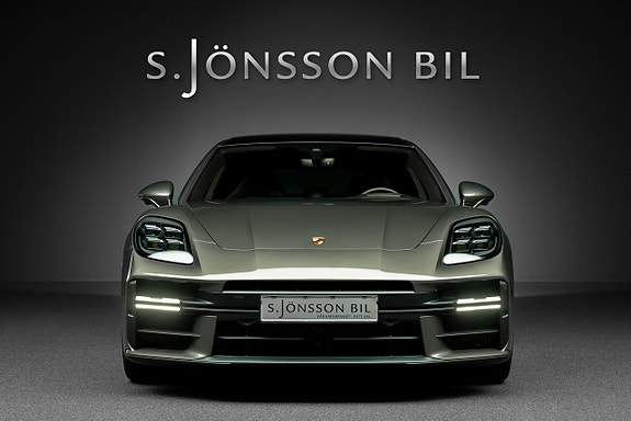 Porsche Panamera 4S 5 of 5
