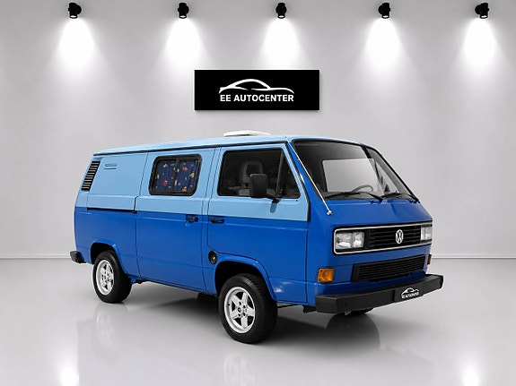 Volkswagen Caravelle 7 of 16