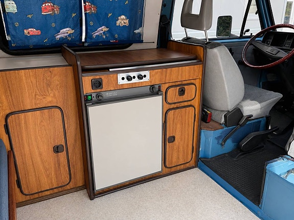 Volkswagen Caravelle 14 of 16