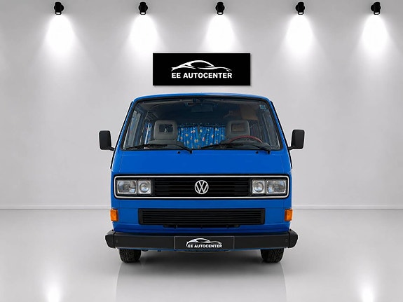Volkswagen Caravelle 8 of 16
