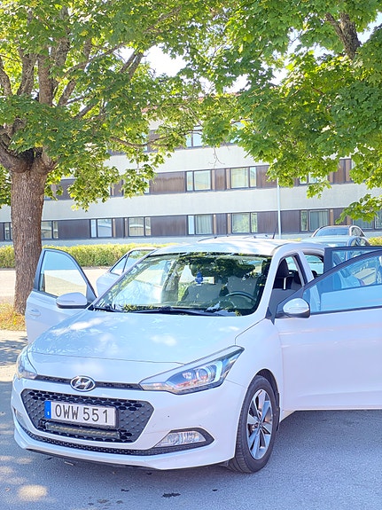 Hyundai i20 3 of 5