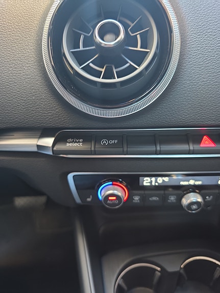Audi A3 3 of 5