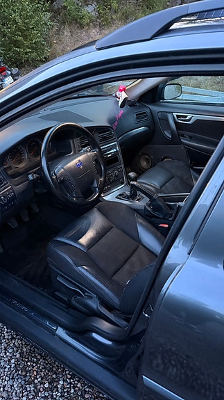 Volvo V70 5 of 6