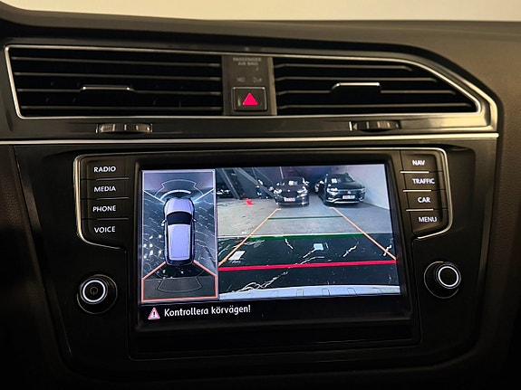 Volkswagen Tiguan 13 of 27
