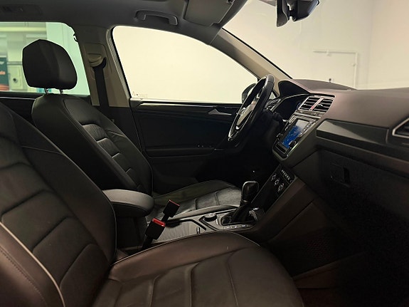 Volkswagen Tiguan 17 of 27