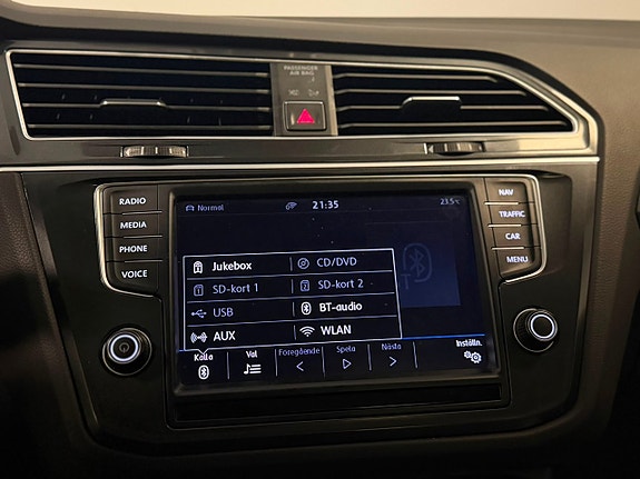 Volkswagen Tiguan 22 of 27