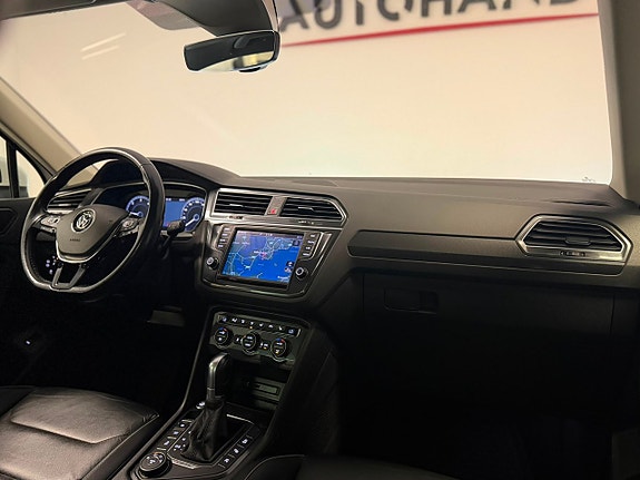 Volkswagen Tiguan 11 of 27