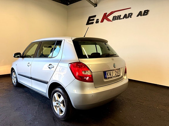 Skoda Fabia 2 of 5