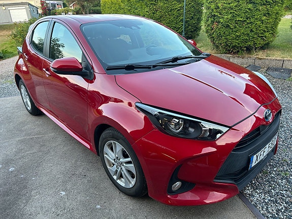 Toyota Yaris 2 of 5