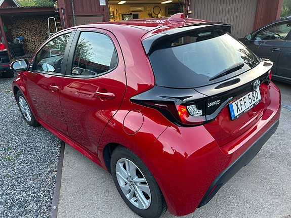 Toyota Yaris 4 of 5