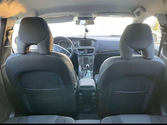 Volvo V40 7 of 8