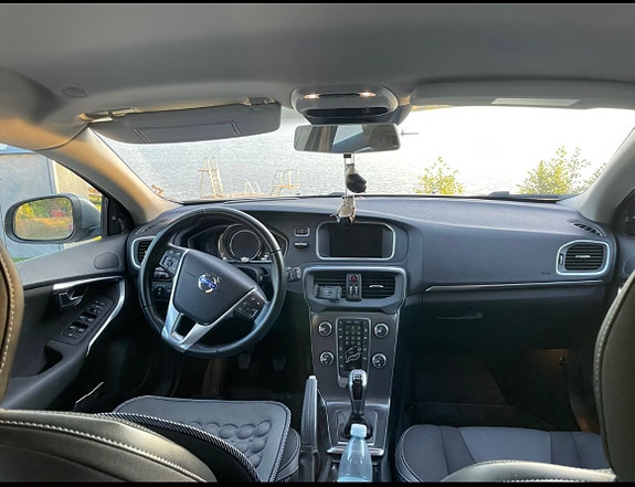 Volvo V40 8 of 8