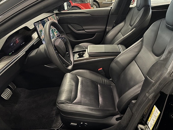 Tesla Model S 8 of 12