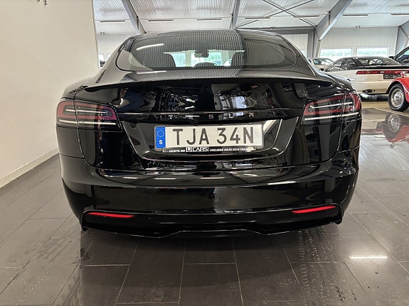 Tesla Model S 5 of 12